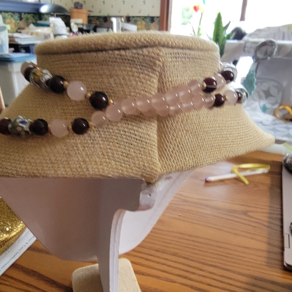 VINTAGE 1970"S GARNET/ROSE QUARTZ/CLOISONNE & GOLDTONE BEADED NECKLACE - Picture 3 of 8